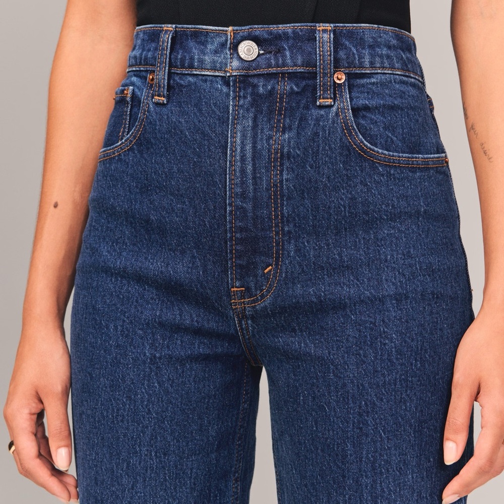 Abercrombie & Fitch Women's Straight Leg Jeans - Dark Blue